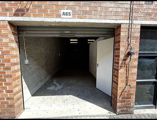 72M² WAREHOUSE TO LET IN EASTGATE